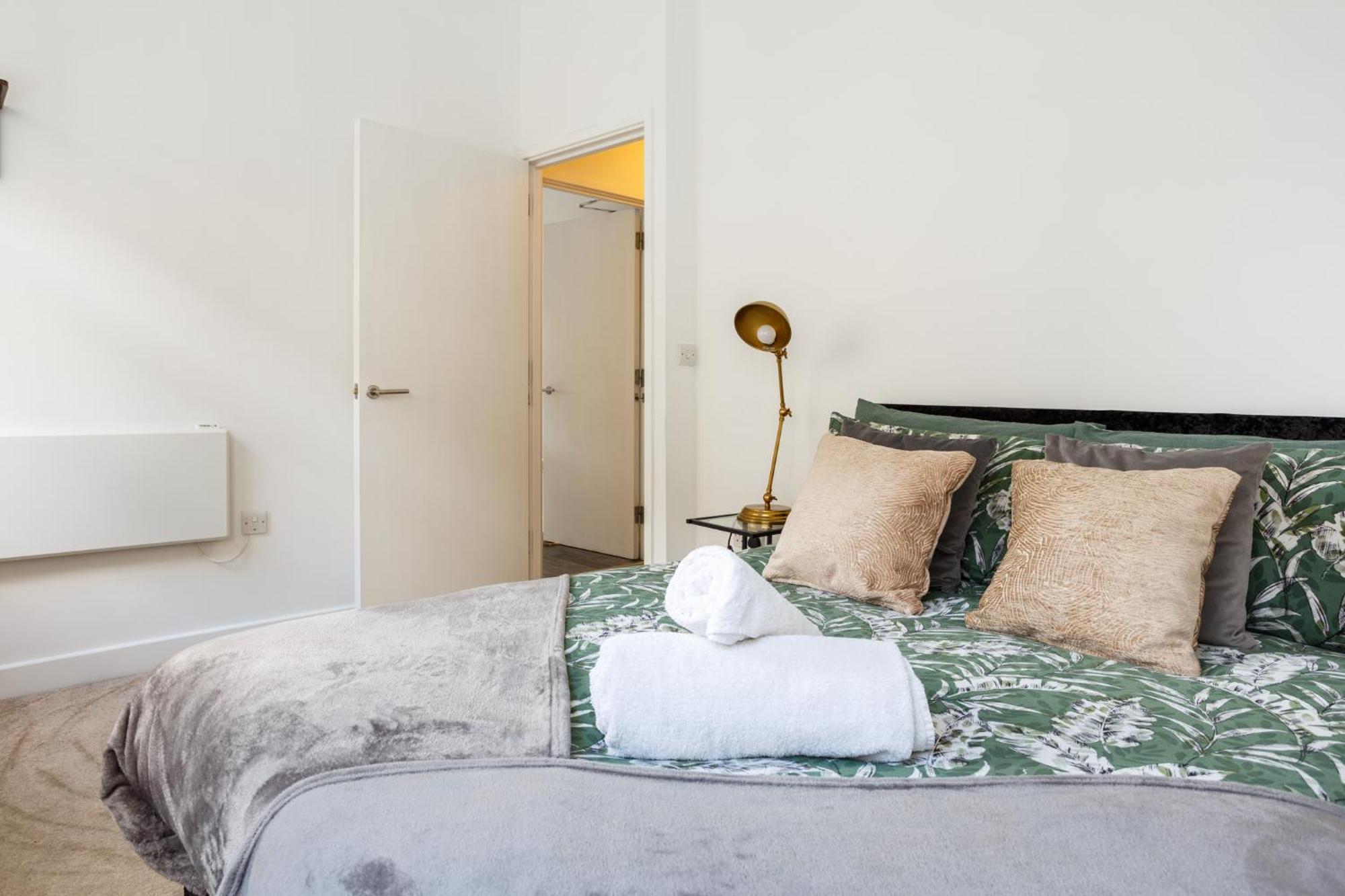 City-centric Living Cozy 1-bedroom