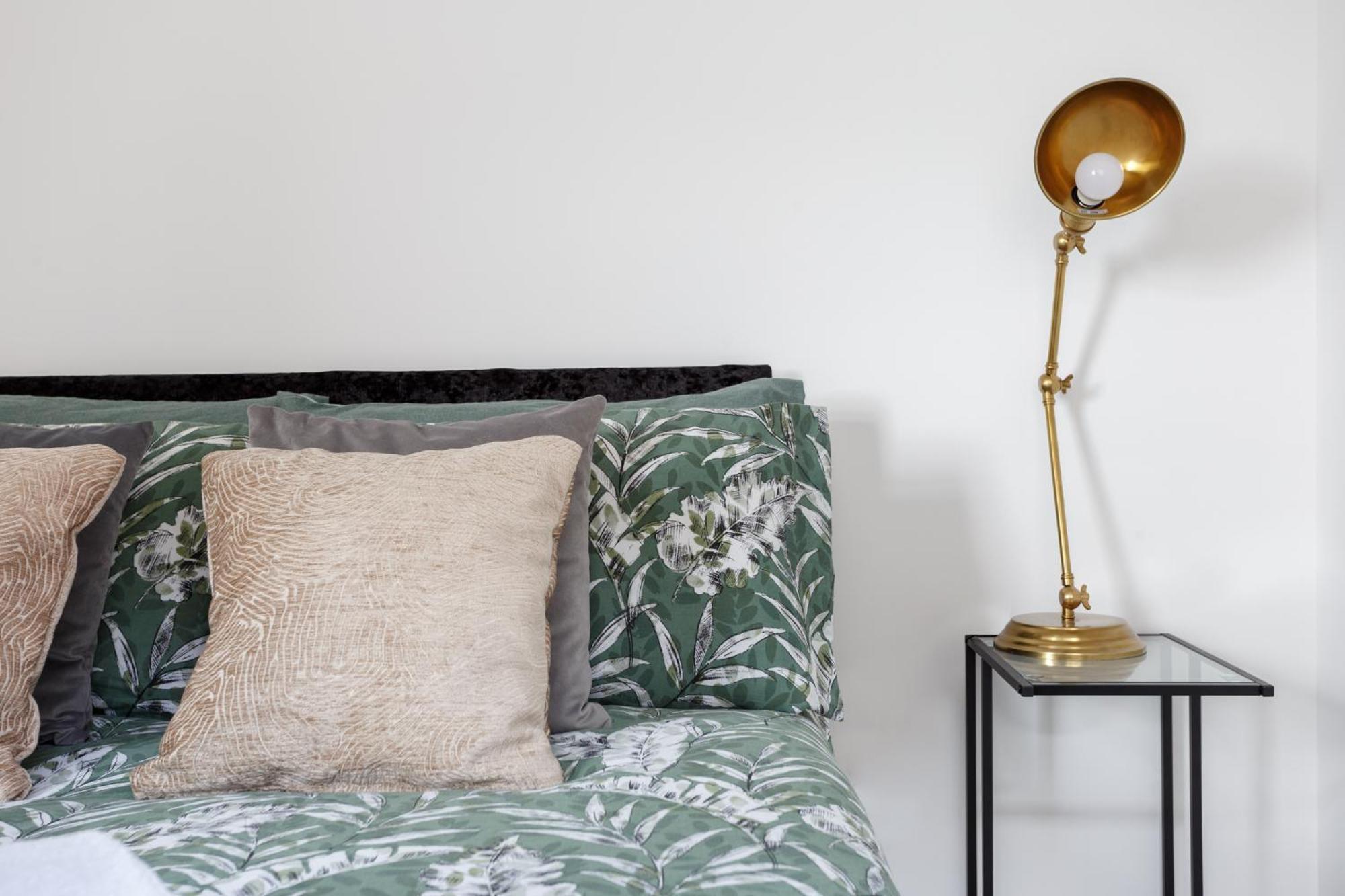 City-centric Living Cozy 1-bedroom Apartment *