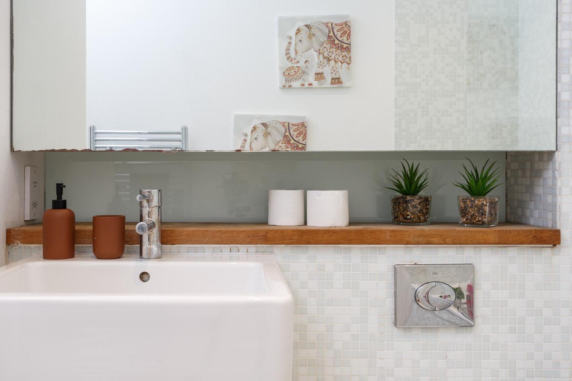 City-centric Living Cozy 1-bedroom Apartment