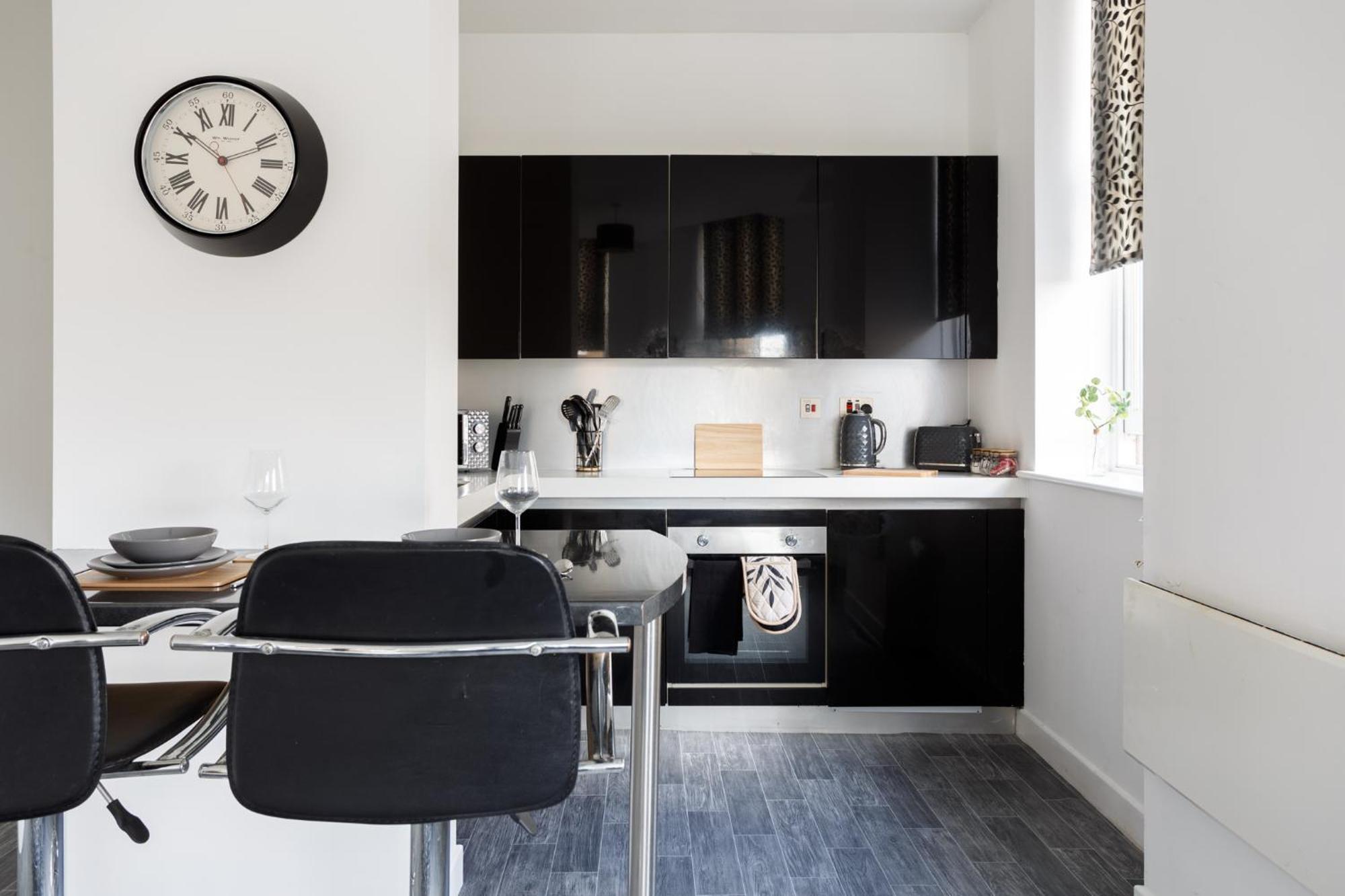 City-centric Living Cozy 1-bedroom